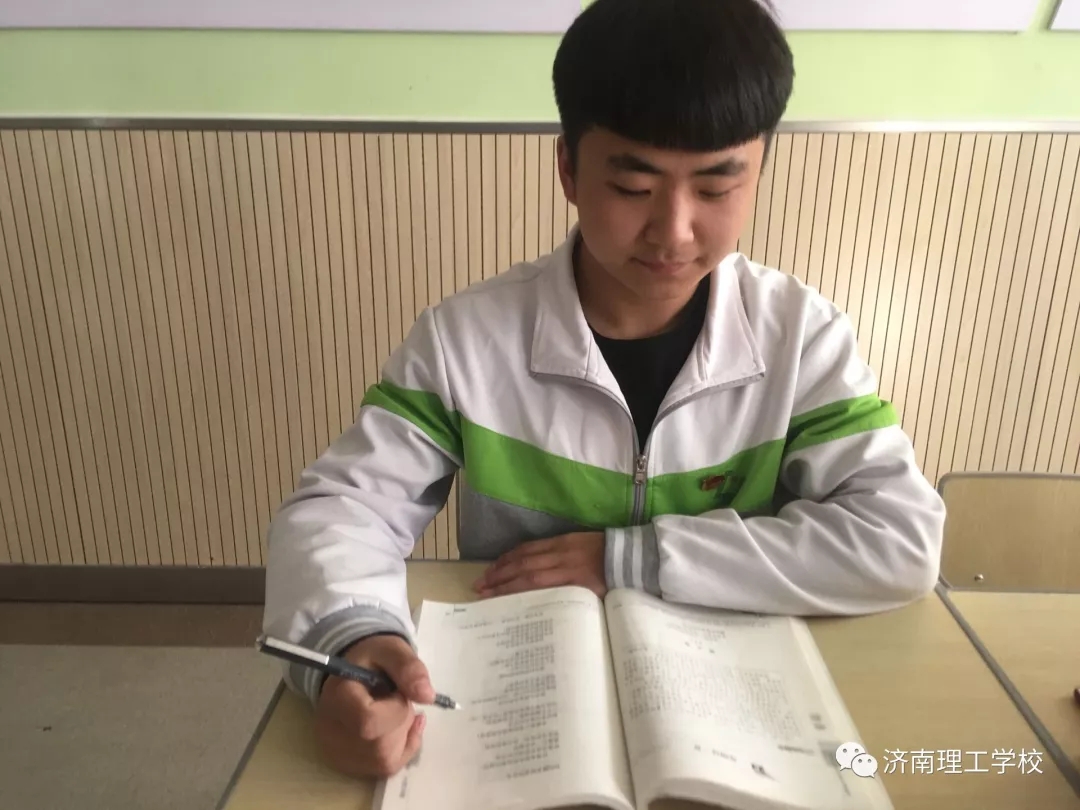 1557735820562640.jpg 83.webp.jpg