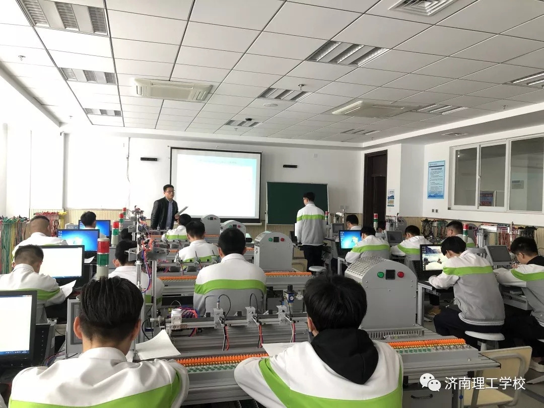 1557811786837583.jpg 1.webp.jpg