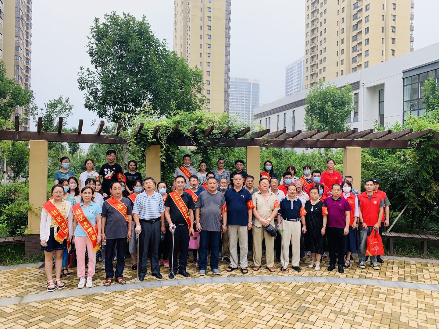 1597042409695686.jpg 参加活动全体党员合影.jpg